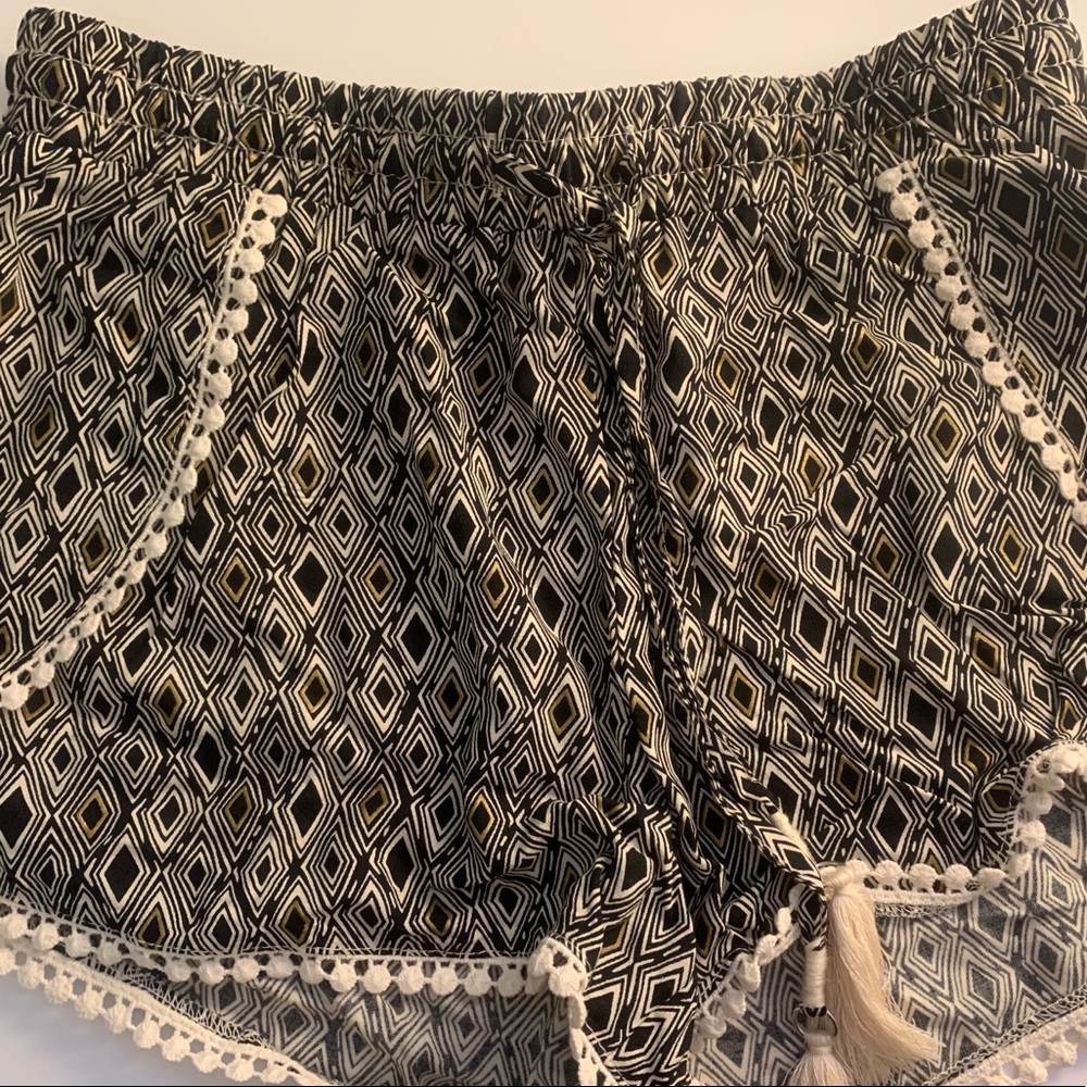 Patterned shorts